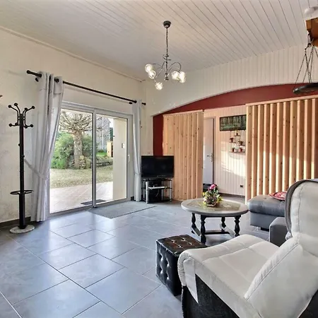 Holiday home Maison Au Calme Dans Un Endroit De Verdure *